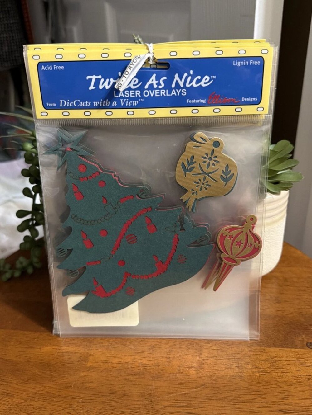 Ellison Designs "Twice As Nice" Laser Overlays Die Cuts - Xmas Tree - 21 Package